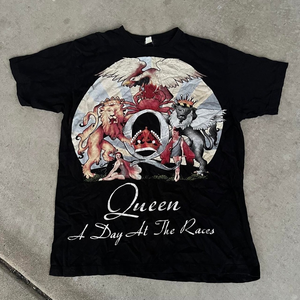 1990s Queen "A Day at the Races" Album merch size L